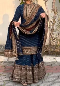 Grey Lengha, Heavy Outfit, Punjabi Clothes, Indian Dress Up, Sabyasachi Sarees, Sabyasachi Bride, Indian Fashion Trends, Kameez Designs, Indian Bride Outfits