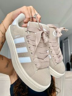 Flat Cute Shoes, Women Designer Sneakers, Dream Shoes Sneakers, Campus 00s Adidas, Campus Adidas Shoes, Beige Campus 00s, Adidas Shoes Campus 00, Beige Campus 00s Outfit, Beige Adidas Campus