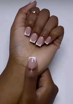 Nails Acrylic Square Medium French Tip, Classy Short French Tip Nails, Neutral Nails Short French, Skin Tone French Tip Nails, French Tip Acrylic Nails On Black Women, Classic Short French Nails, French Nails On Brown Skin, Different French Tip Nails Color Combos