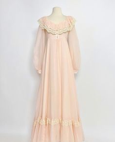 Victorian Era Nightgown, Old Fashioned Nightgown, Princess Nightgowns, Victorian Nightgown, Night Gowns, Old Fashion Dresses, Fantasy Dress, Historical Dresses