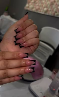 Acrylic Black Nails, Black French Tip Nails, Short French Tip Nails, Twitter Threads, Black French Tips, Tapered Square Nails, Black Acrylic Nails, Pinterest Quotes