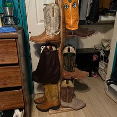 Cowboy Boot Rack 6 Cap Boot Tree - Etsy Rustic Boot Rack, Cowboy Boot Organization, Western Boot Rack, Horse Shoe Boot Holders, Horse Show Boot Rack, Cowboy Boot Storage, Cowboy Boot Rack, Boot Organization, Boot Tree