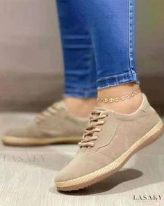 Lasaky - Casual Woven Flat Shoes with Lightweight and Comfortable Design Sport Shoes Fashion, Orthopedic Shoes, Casual Flat Shoes, Beige Shoes, Fashion Couple, Casual Lace, Casual Flats, Retro Chic, Spring Shoes