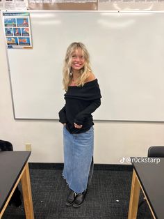 Sophisticated School Outfits, Swap Meet Outfit, Fall Date Outfit Aesthetic, Modest But Hot Outfits, The L Word Fashion, Simple Indie Outfits, Girly Jorts Outfit, Saltburn Aesthetic Outfit, 90s Long Denim Skirt