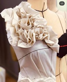 Modular Fashion, Capelet Pattern, Dragon 2024, Clothing Decoration, A Level Textiles, Bridal Roses, Christmas Dresses, Custom Dress