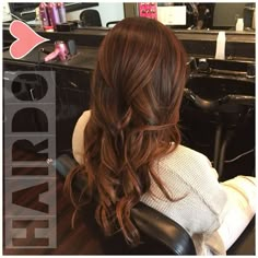 Brunette Auburn, Chocolate Brown Hair Color Ideas, Cowboy Copper Hair, Cowboy Copper, Auburn Balayage, Balayage Hairstyles, Brown Hair Color Ideas, Chestnut Hair, Chocolate Brown Hair Color