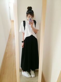 Set Clothes, Long Skirt Fashion, Hair Sketch, Causual Outfits, Pretty Style, Night Aesthetic