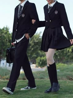 Private School Uniforms, High School Uniform, Uniform Ideas, School Dr, Boys School Uniform, Cute Outfits For School