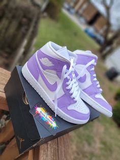 Jordan 1 Lavender, Lavender Jordan 1, Jordan 1 For Sale, Lavender Jordans, Light Purple Jordans, Purple And White Jordans, Jordan 1s Low, Tenis Nike Jordan, Purple Jordans