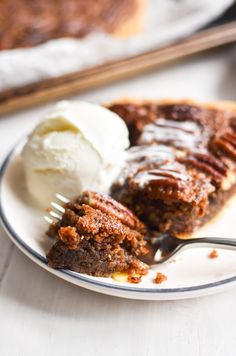 My Maple Frangipane Pecan Pie recipe is a delicious tart filled with a rich, soft pecan frangipane filling. It's a new holiday dessert tradition waiting to happen! #recipe #easy #pie #Thanksgiving #holidays #tart #pecans #frangipane #pecanpie #nocornsyrup #healthy #dessert Pecan Frangipane, Pecan Pie Thanksgiving, Maple Pecan Pie, Best Pecan Pie, Cranberry Pie, Pie Thanksgiving, Buttery Pie Crust, Pecan Tarts, Pie Pie