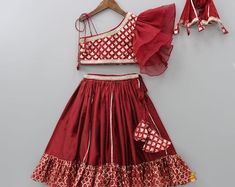 Kids Chaniya Choli Designs, Top With Lehenga, Kali Lehenga, Lehenga Top, Chaniya Choli Designs, Kids Indian Wear, Homemade Dress, Frocks Design