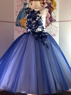 Royal Blue Gown For Quinceanera, Royal Blue Tulle Ball Gown For Quinceanera, Royal Ball Gown For Quinceanera, Royal Blue Gown For Debutante Ball, Royal Blue Tulle Ball Gown For Prom, Royal Blue Tulle Gown For Debutante Ball, Blue Tulle Princess Dress For Quinceanera, Royal Blue Royal Ball Gown For Quinceanera, Elegant Blue Princess Dress For Quinceanera