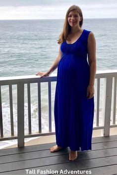 Finding tall maternity clothing as a 6'2 woman was HARD! If you're also tall and pregnant, I hope I can make your life a little easier! I'm sharing my top 5 tips for finding tall maternity clothes on my website and also sharing a few tall brands that carry tall maternity styles Maternity Clothing, Helpful Tips, Maternity Fashion