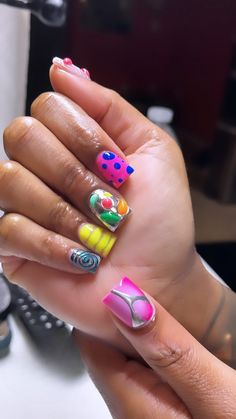 Short Graphic Nails, Quirky Nail Art, Swirl Nail Designs, Teal Acrylic Nails, Nails Colorful, Dope Nail Designs