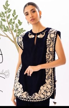 Chanderi Dress, Insta Reel, Eid Dress, Embroidery Boutique, Diy Outfits, Indian Kurti, Velvet Dress Designs, Styles Dress, Long Kurti Designs