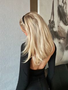 Blonde Blowout Aesthetic, Pale Blonde Hair Aesthetic, Big Blonde Blowout, Blonde Hair Blowout Aesthetic, Long Golden Blonde Hair Aesthetic, Easy Hair Updos, Hair Appointment