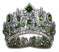 Diadem from Empress Marie-Louise's Emerald Parure Royal Crown Jewels, Royal Crowns, Royal Tiaras, Family Jewels, Royal Jewels, Royal Jewelry, Crown Jewels, Crown Royal, Tiaras And Crowns