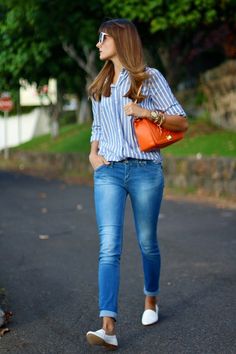 30 Sneaky Ways to Incorporate Orange Into Your Fall Wardrobe | StyleCaster Zara Slippers, Fall Handbag Trends, Fall Bags Handbags, Purse Outfit, Orange Purse, Orange Handbag, Fall Handbags, Bag Outfit, Orange Bag