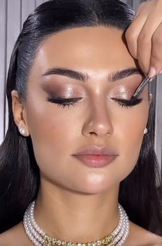 Engagement Make Up, Rose Gold Bridal Makeup, Makeup Wedding Guest, Face Makeup Steps, Glam Bride Makeup, Middle Eastern Makeup, Light Skin Makeup, Eye Makeup Images, Natural Prom Makeup