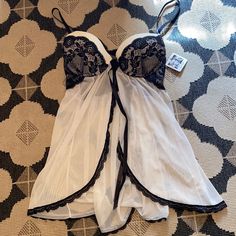 Super Cute Brand New White And Black Bra Teddie. It Has A Front Securance Clasp And Push Up Cups. It Is A Size Medium And Is Brand New With Tags. Originally Bought For $42 Black Bra, Jessica Simpson, Push Up, White And Black, Super Cute, Slip On, Size Medium, Brand New