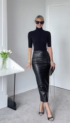 Black Leather Pencil Skirt Outfit, Leather Pencil Skirt Outfit, Free Shein, Edgy Leather Jacket, Long Leather Skirt, Shein Gift Card, Ripped Jeans Style, Outfit Elegantes, Hobble Skirt