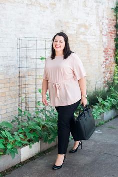 What to wear to work, business casual attire from the curvy, style blogger, Emily Bastedo from Something Gold, Something Blue Business Group Photos, Medical Conference, Latina Style, Teacher Attire, Plus Size Business, Career Services, Outfit 2020, Outfit Work, Career Inspiration