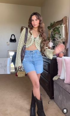 Artsy Vibe Outfit, Cottage Core Y2k Outfits, Cortege Core Outfits, Fairy Outfit Casual, Thrifted Festival Outfits, Artsy Core Outfits, Cottagecore Concert Outfit, Urban Outfitters Outfit Aesthetic, Latina Fairy Core