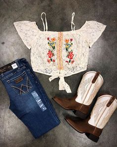 Jaripeo Outfit, Ranchera Outfits, Mexican Outfits, Vaquera Outfits, Cowgirl Outfits For Women, Country Summer Outfits, Botas Western