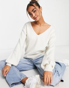 Sweaters & Cardigans by Y.A.S The soft stuff V-neck Blouson sleeves Relaxed fit White Sweater Cardigan, White Jumper, Detailed Sweater, Jumper Sweater, Knit Jumper, Curator Style, Jumpers And Cardigans, Deep V Neck, Soft Knits