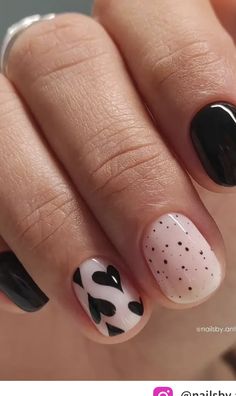 Trendy Black Nails, Black And Nude Nails, Nails Edgy, Colorful Nails, Nails Aesthetic, Shellac Nails, Short Acrylic Nails Designs, Short Nail Designs