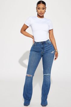 Dark Ripped Jeans Outfit, Bodysuit Jeans Outfit, Beige Bodysuit, Formal Chic, Comfy Casual Outfits, Fashion Nova Outfits, Jeans Fashion, Cute Casual Outfits, High Jeans