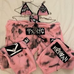 The " Maverick " Chain Bikini B- Cup/ Medium / Baby Pink The " Ultra Violet " Jogger Medium/ Baby Pink Wore Once. Perfect For Festival Or Rave. Shay Kawaii Brand. Pink Summer Festival Sets, Shay Kawaii, Sweats Set, Rave Fits, Rave Gear, Armin Arlert, B Cup, Rave Bra, Rave Festival