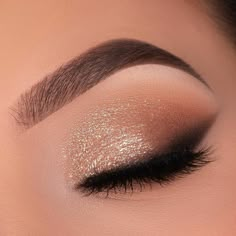 Bright Gold Eye Makeup, Makeup Ideas For A Dance, Prom Makeup For Burgundy Dress, Gold Makeup Simple, Wedding Eye Makeup For Brown Eyes, Light Brown Eyeshadow Looks, Eye Makeup With White Dress, Eye Makeup For White Dress, Natural Makeup For Brunettes