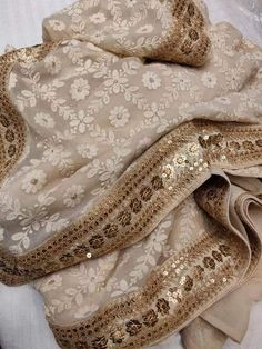 Indian Clothes Women, Chikankari Embroidery, Desi Wedding Dresses, Lucknowi Chikankari, Embroidered Saree, Designer Party Wear Dresses, Elegant Saree, Dress Indian Style, Georgette Saree