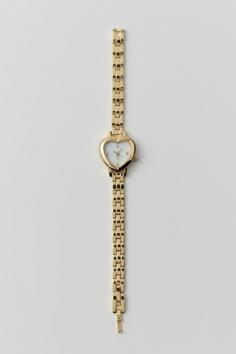 Heart Linked Watch Silver Heart Watch, Gold Heart Watch, Little Gold Watch, Accesories Aesthetic, Jewelry Must Haves, Handmaid Gifts, Dainty Gold Watch, Tiny Watch, Gold Jewlry