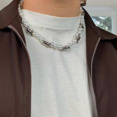 Pearl barbwire y2k 2000s style necklace. Comes new. 21.5 inches length, can be shortened 4 additional inches. Shipping is 5$. Enjoy!

@depop #vintagey2k #y2k #necklace #chain #skater Mens Y2k Jewelry, Boy Necklace, Necklace Aesthetic, Y2k Necklace, S Necklace, Y2k Jewelry, 2000s Style, Mens Accessories Jewelry, Men's Necklace