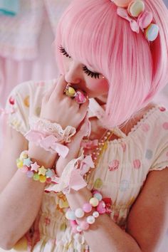 Inspiração de cores de cabelo Tokyo Street Fashion, Harajuku Girls, Kawaii Goth, Hair Color Pastel, Candy Girl, Style Japonais, Zooey Deschanel, Japanese Street Fashion, Power Girl