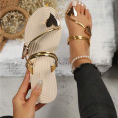 Super Cute And Stylish Ships In 5-10 Business Days Tags: #Shoes #Heels #Party #Newyears #Holiday #Sandals #Gold #Beautiful #Glitter Toe Ring Designs, Flip Flops Style, Womens Sandals Summer, Summer Slippers, Summer Flats, Beach Flip Flops, Contemporary Chic, Beach Shoes, Toe Rings