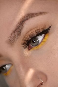 Under Eye Makeup, Pop Of Yellow, Yellow Makeup, Cute Eye Makeup, Eye Makeup Pictures, Under Eyes, Pinterest Makeup, Dope Makeup