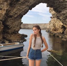 Summer Outfits For Teens, Jolie Photo, Street Style Inspiration, Summer Photos, How To Pose, Summer Outfits Women, Outfits Casuales, Outfits For Teens, Street Style Women