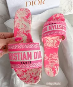 Christian Dior Sandals, Dior Slides, Pretty Sandals, Pretty Shoes Sneakers, Cute Shoes Heels, Fashion Shoes Heels, Dior Sandals, Shoes Outfit Fashion