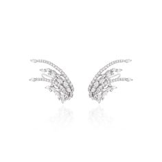 YEPREM climber earrings adorned with combination of round and marquise diamonds, boasting exceptional clarity of VVS and VS, as well as a striking F-G color.Round Diamond:2.39 ctMarquise Diamond:3.08 ctStone Quantity:116Total Weight:18.32 g Climber Earrings, Ear Cuff Earings, Long Pendant Necklace, Marquise Diamond, Cuff Earrings, High Jewelry, Wedding Ring Bands, Round Diamond, Long Necklace