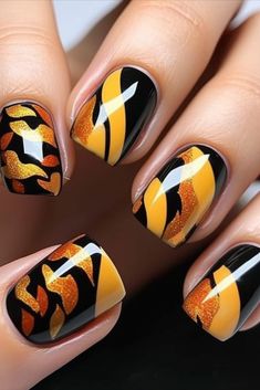 Unleash Your Inner Leopard: Stunning Nail Designs Line Nail Designs, Leopard Nail Designs, Base Coat Nail Polish, Stylish Nail Art, Coffin Nail Designs, Light Blue Nails, Gold Nail Polish, Stunning Nail Designs, Gold Nail Art