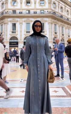 Haikure dress Modest Denim Dress, Vintage Hijab, Skirt Outfits Summer, Modest Wardrobe, Pretty Pregnant, Modest Fashion Hijab, Modest Fits, Denim Ideas, Modest Dress