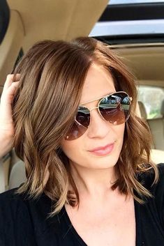 Hairstyles Cut, Brunette Bob, Messy Bob Hairstyles, Long Face Hairstyles, Hairstyles Women, Women's Hairstyles, Hair Styles 2017, Business Hairstyles