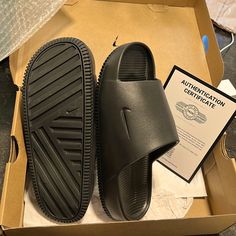 Black Nike Slides Nike Calm Slides, Nike Sandal, Black Nike Slides, Nike Slides Outfit, Slides Nike, Nike Slippers, Custom Sneakers Diy, Slides Outfit, Nike Sandals