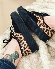 RG: @tashabutton looking super fly in her @vans_europe Authentic Platform Trainers in Black Leopard  Enter our #officeloves competition to stand the chance to win a £100 Office voucher (yessssss please) Hit the link in our bio to shop these shoes #liveyourbestlife Vans Authentic Platform, Leopard Vans, Vans Collection, Super Fly, Platform Trainers, Embroidery Shoes, Black Leopard, Vans Authentic, Grunge Fashion