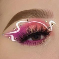 Nude Makeup Looks, Very Easy Makeup, Eyeshadow Makeup Looks, Pink Eyeshadow Looks, Pink Look, Trendy Eyeshadow, Graphic Makeup