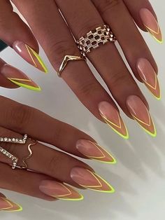 Neon Yellow Nails, Neon Green Nails, Green Nail Designs, Nails Spring, Summer Acrylic Nails, Neon Nails, Yellow Nails, Fancy Nails