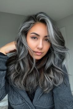 Long Black Hair With Gray Highlights, Ashy Grey Highlights On Dark Hair, Gray Hair Asian Women, White And Dark Brown Hair, Black Hair Grey Blending, White Hair On Brown Skin, Brown Hair Gray Highlights, Dark Ash Grey Hair Color, Silver Balayage On Dark Hair